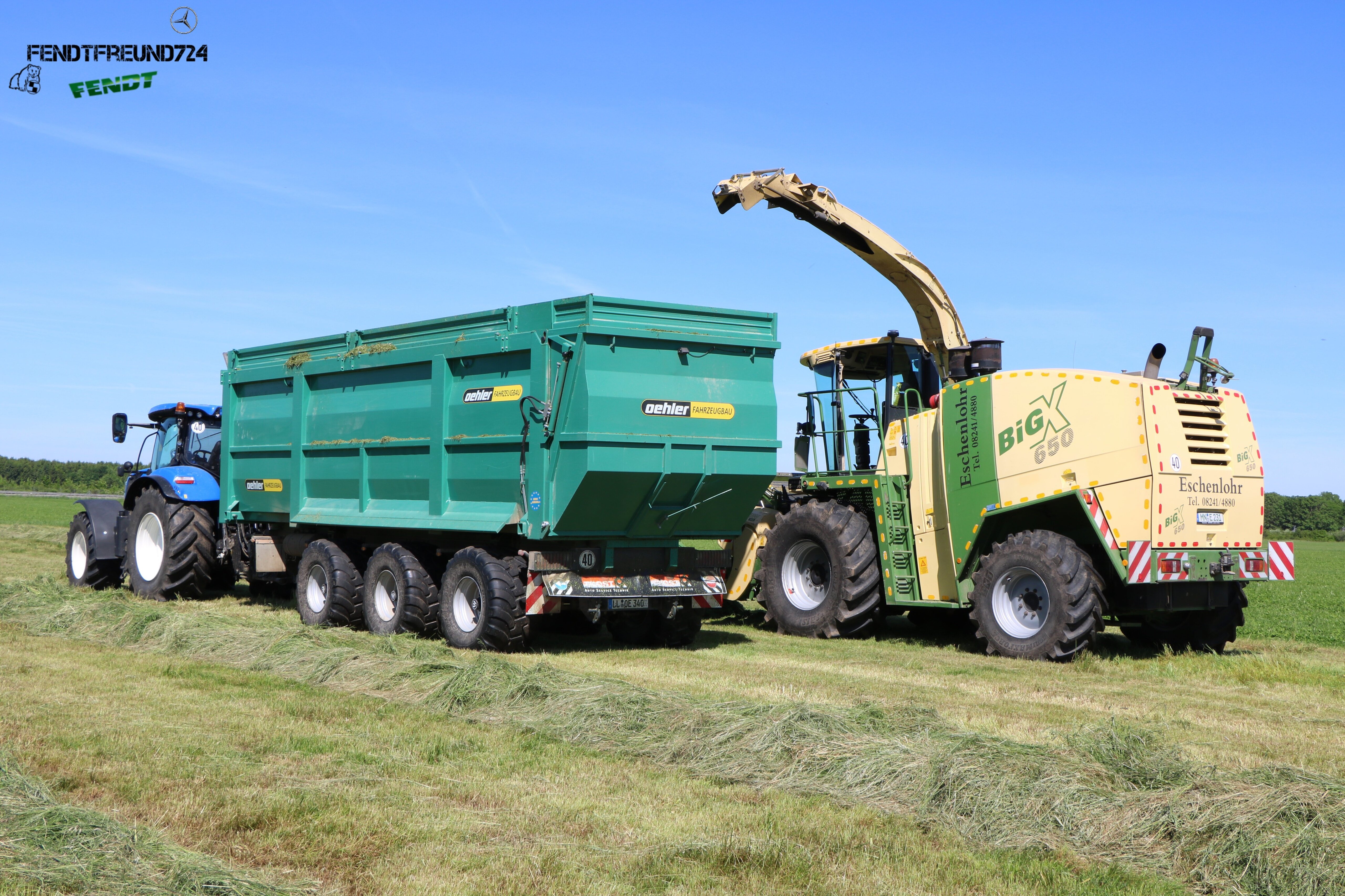 New Holland T7.260 mit Oehler Tridem Abschiebewagen und Krone Big X 650